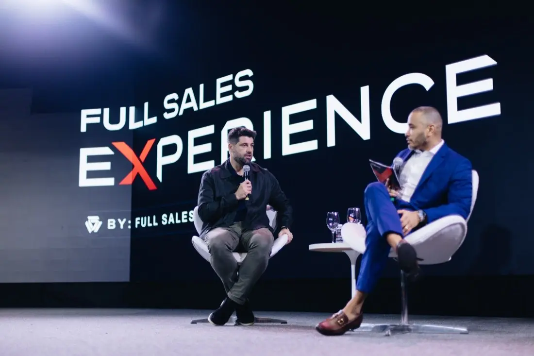 Alfredo Soares, cofundador do G4, no palco do Full Sales Experience
